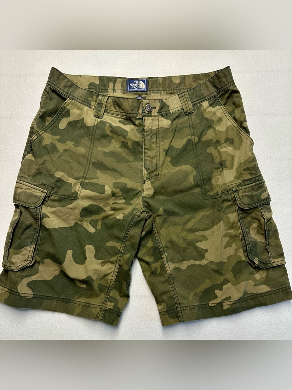 The North Face California Heritage Camo Cargo Shorts Men’s 38 Ripstop 11”